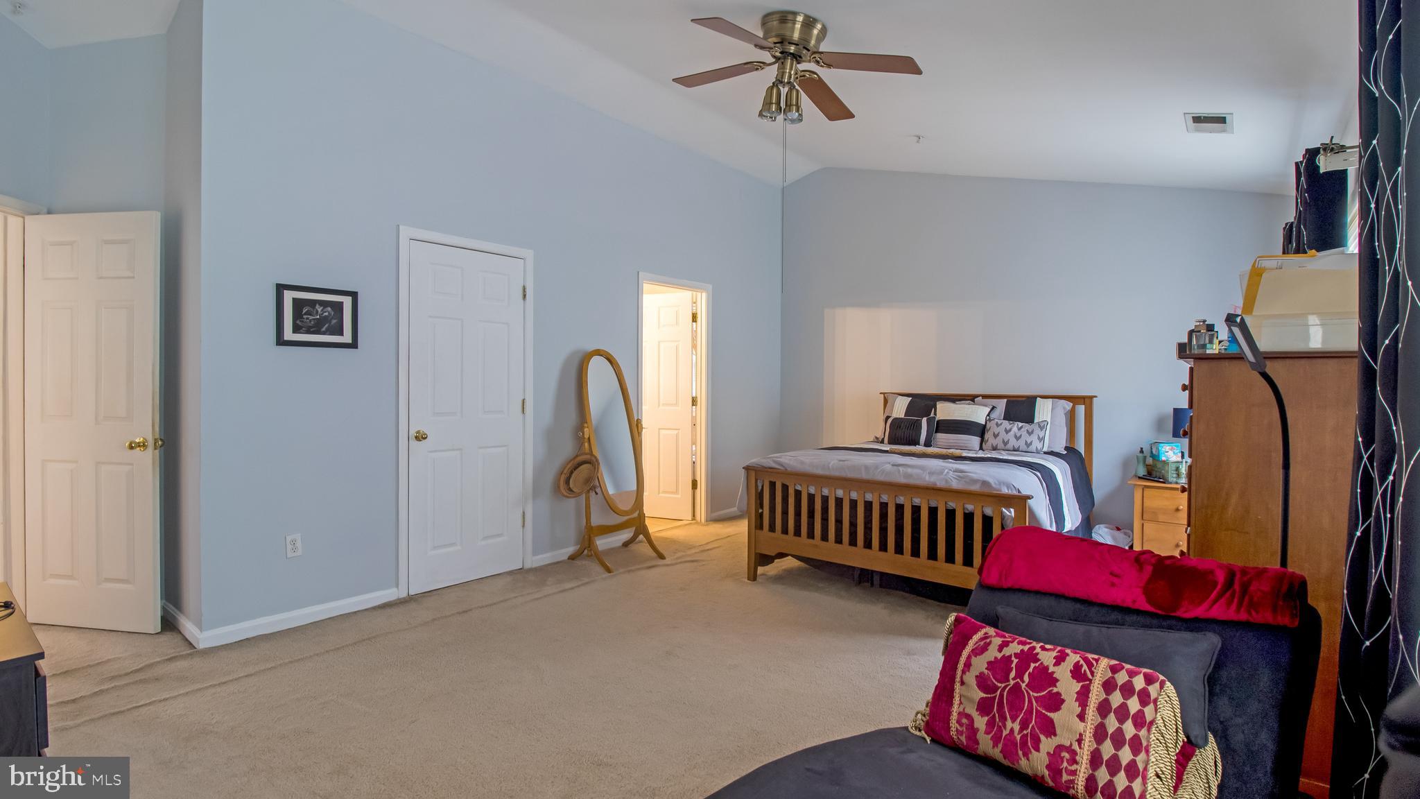 9621 Utica Place Springdale, MD 20721 - Photo 29 of 42 Owner's Suite