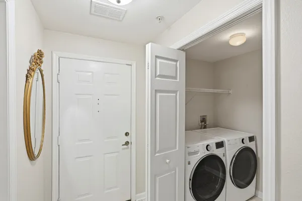 $219,900 | 2801 Chancellorsville Drive, Unit 117, Tallahassee, FL 32312