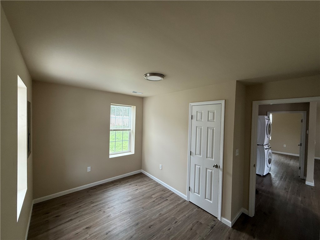 620 East Orr Street Anderson, SC 29621 - Photo 12 of 22 This versatile room features durable flooring and abundant natural light, offering endless possibilities.