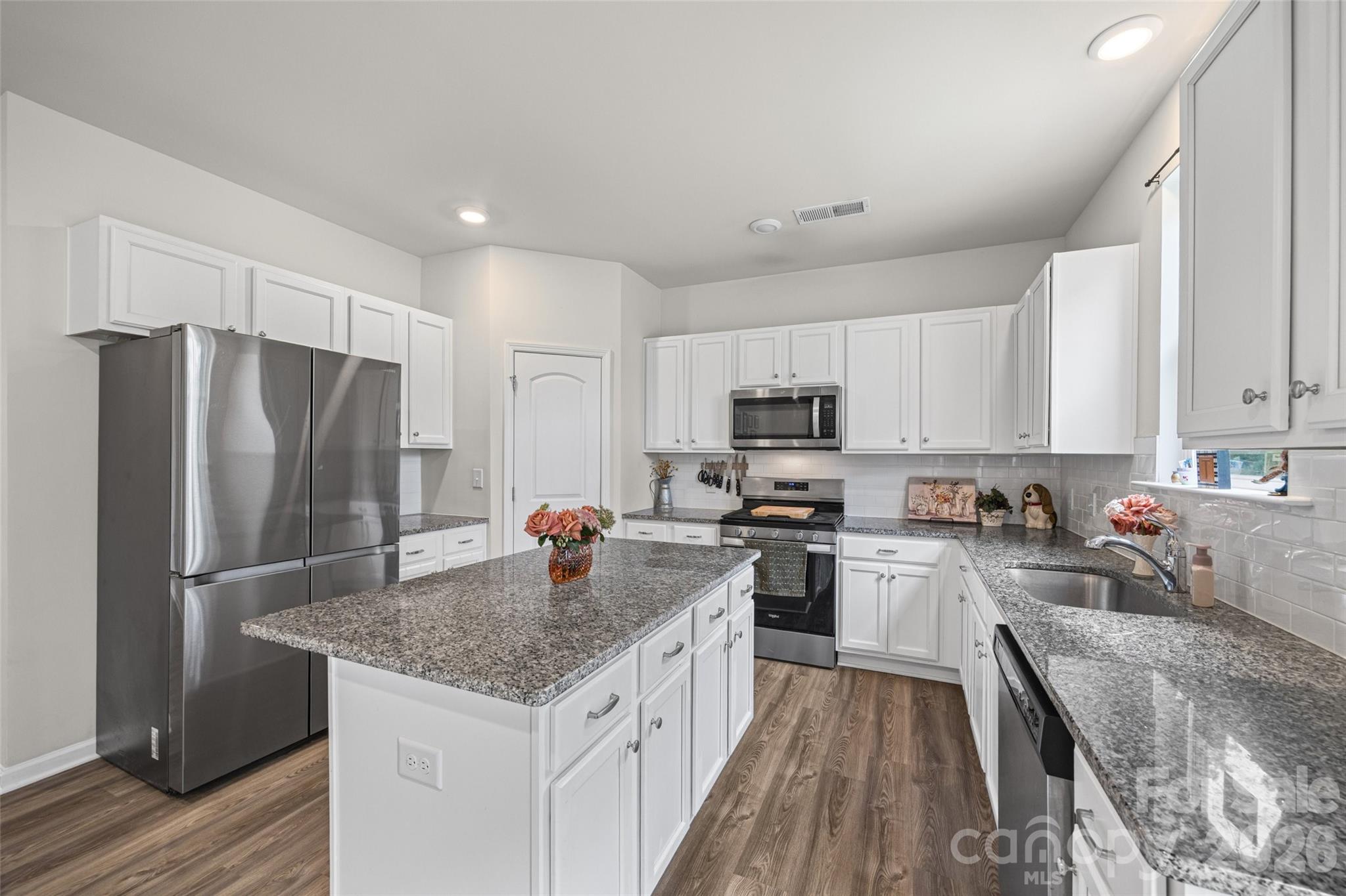 2225 Sussex Road York, SC 29745 - Photo 10 of 36