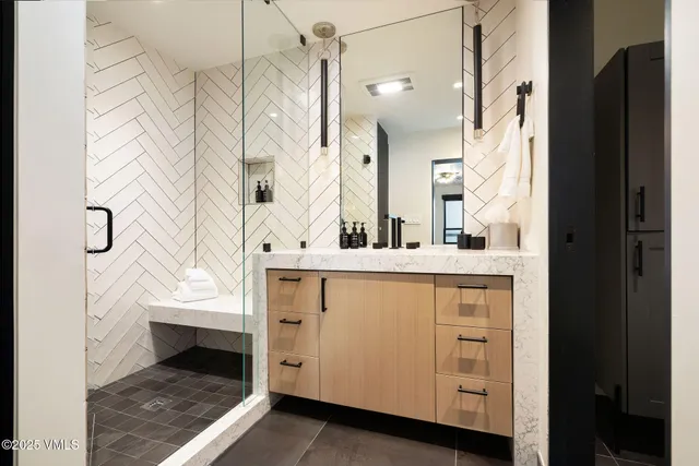 $3,495,000 | 684 West Lionshead Circle, Unit 304, Vail, CO 81657