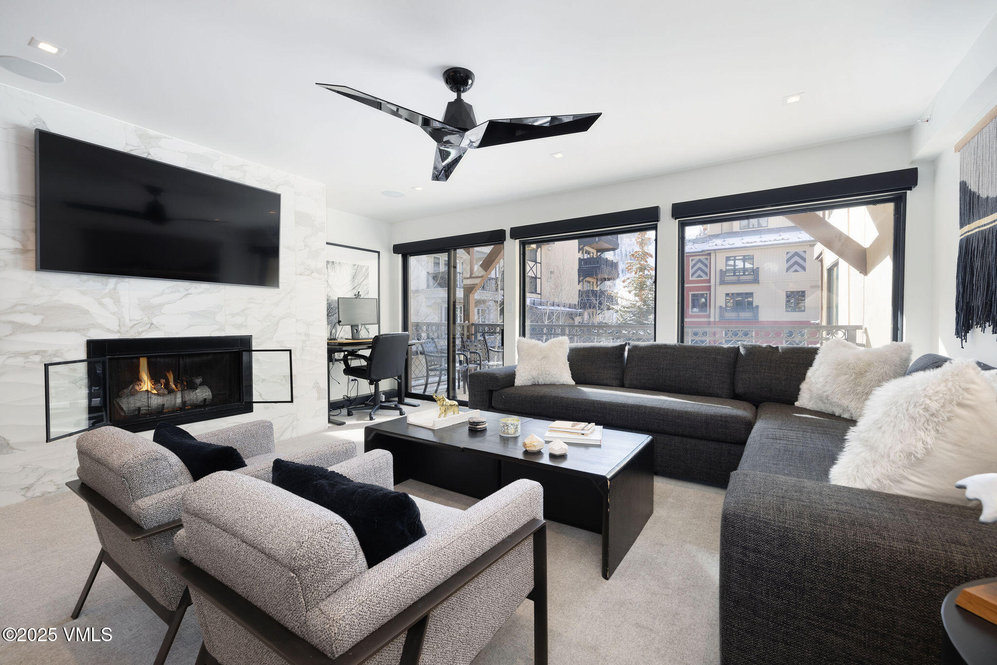 684 West Lionshead Circle, Unit 304 Vail, CO 81657 - Photo 6 of 26 montaneros_304_interior_living_b