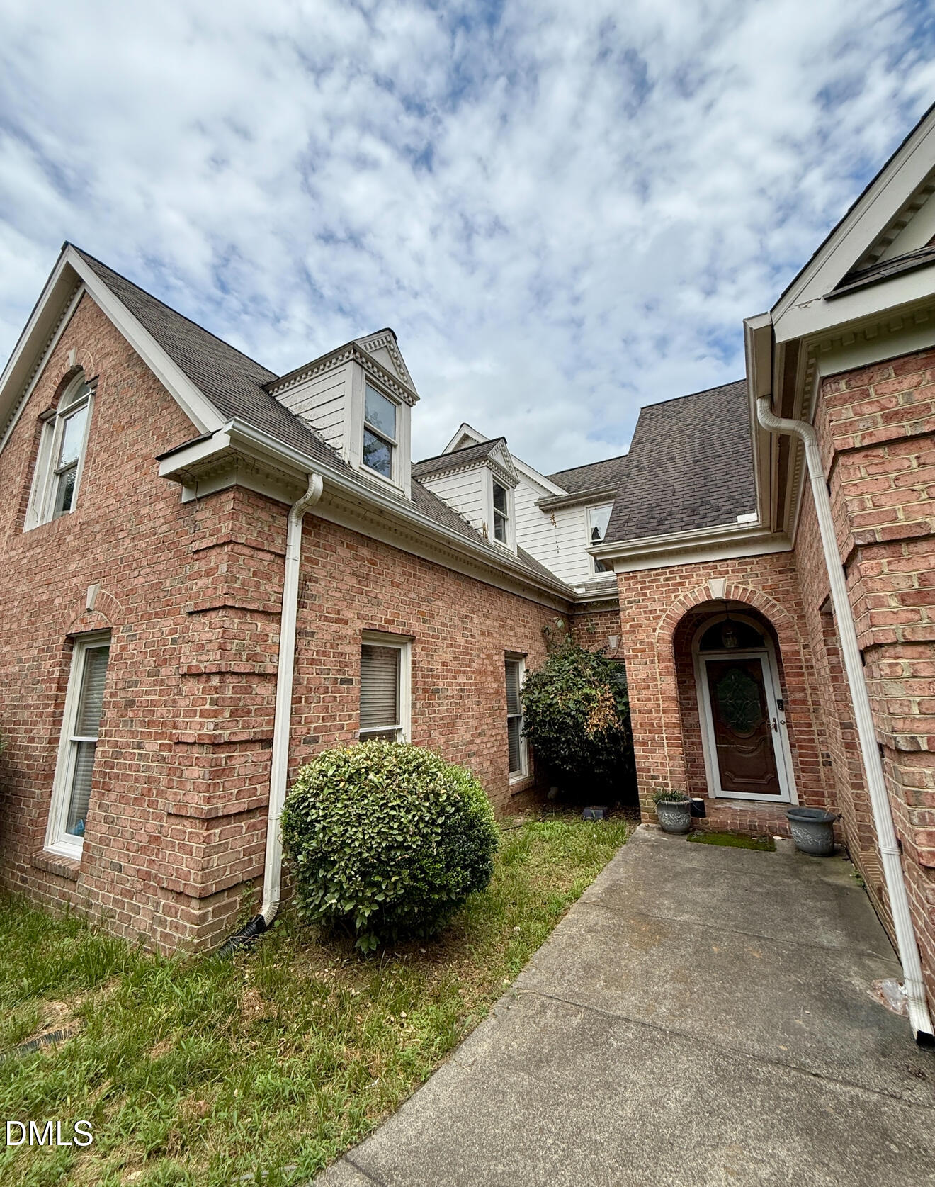 6508 Litchford Road Raleigh, NC 27615 - Photo 3 of 29 IMG_3146