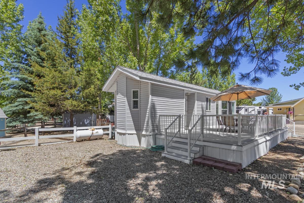 14 P Street Cascade, ID 83611 - Photo 2 of 21