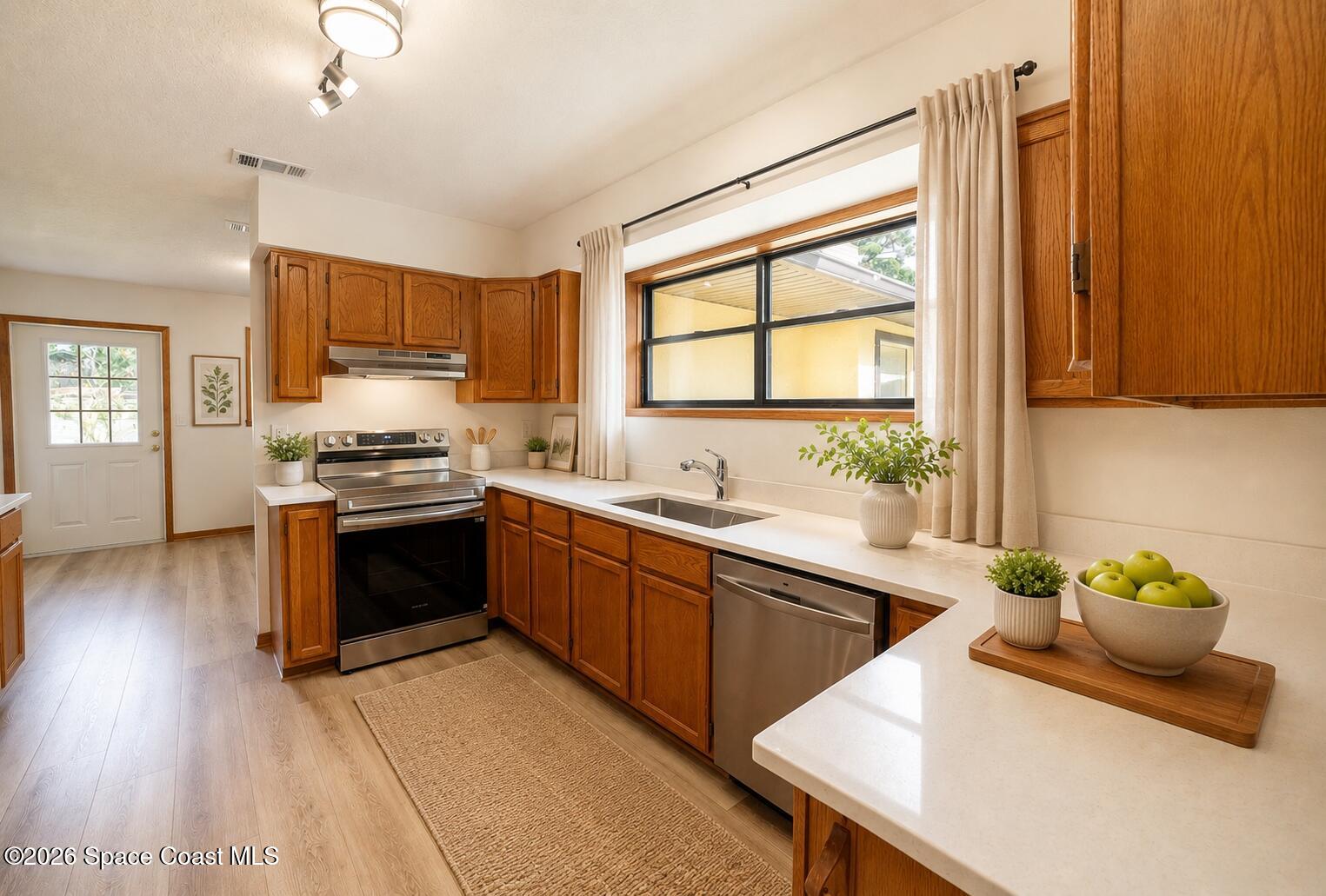 3772 East R Smyth Drive Mims, FL 32754 - Photo 9 of 42 Kitchen