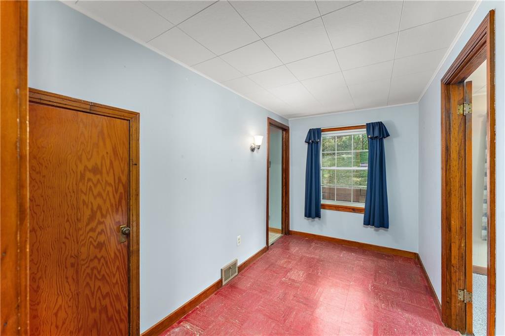 4792 Wexford Run Road Bradford Woods, PA 15015 - Photo 23 of 27 an empty room with windows