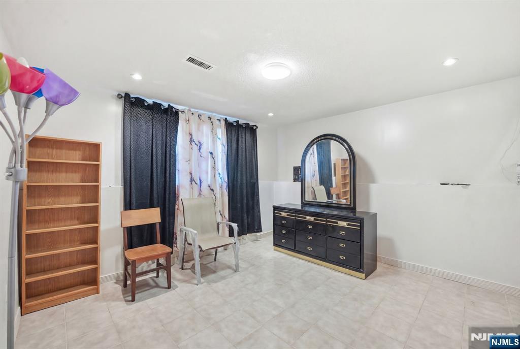 674 Berkeley Avenue Orange, NJ 07050 - Photo 20 of 30