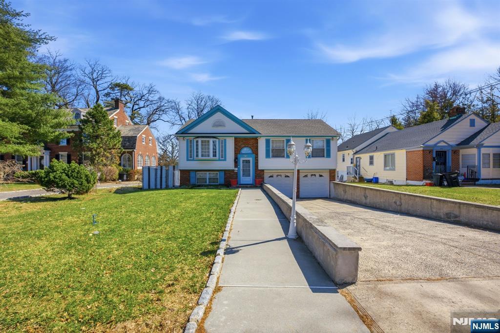 674 Berkeley Avenue Orange, NJ 07050 - Photo 2 of 30