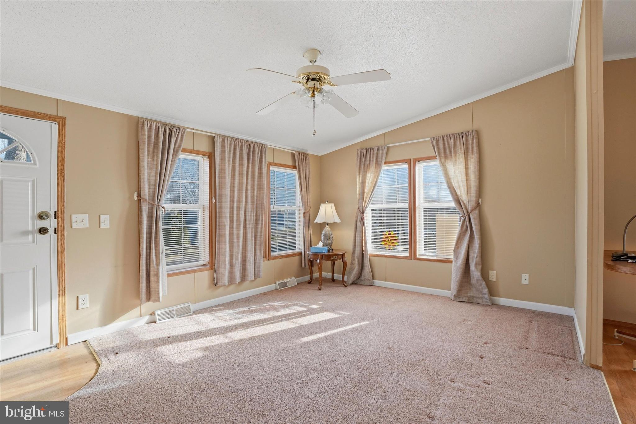 1446 Gibson Road, Unit T C36 Bensalem, PA 19020 - Photo 6 of 15 Livingroom