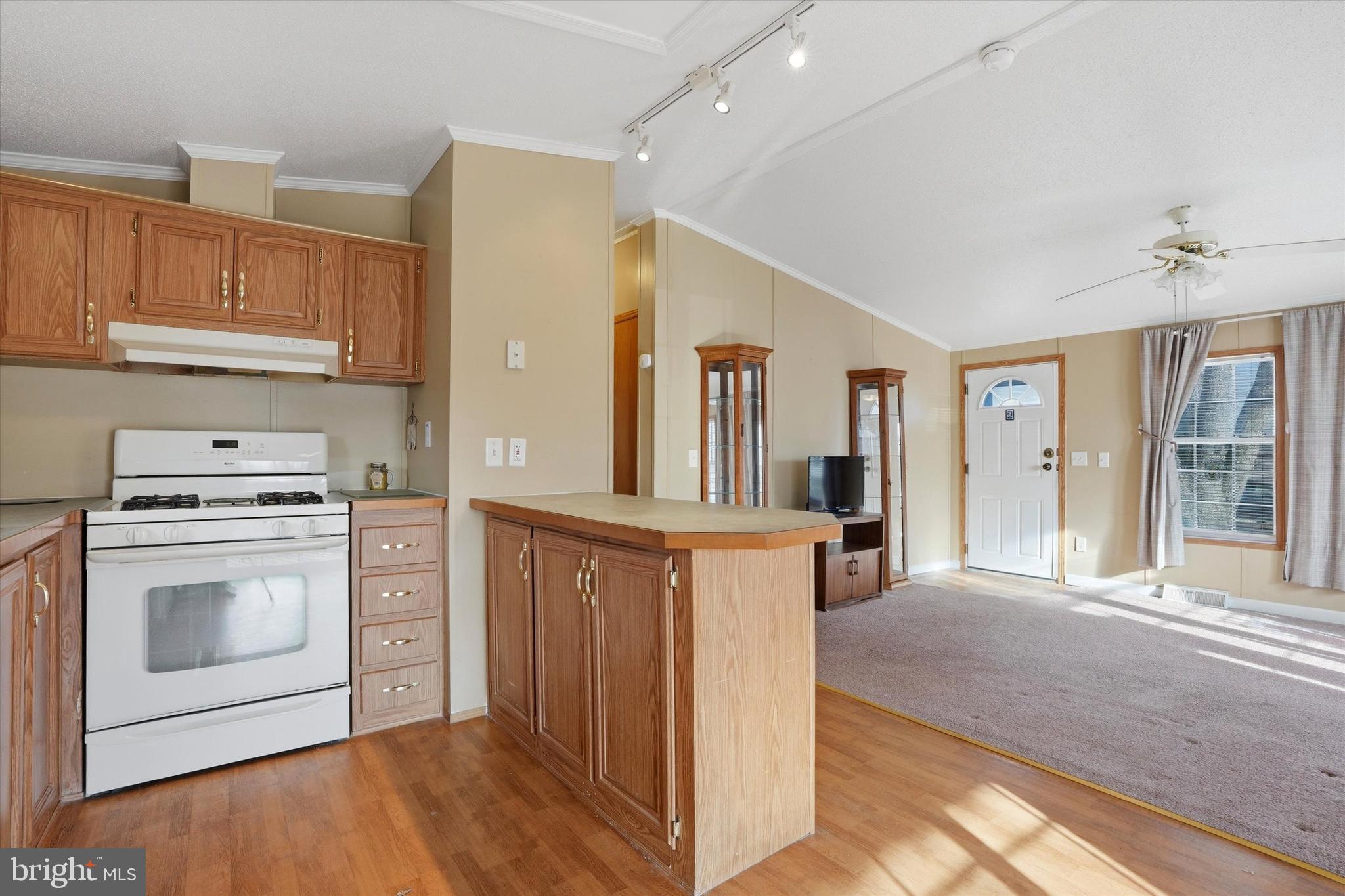 1446 Gibson Road, Unit T C36 Bensalem, PA 19020 - Photo 9 of 15 Kitchen