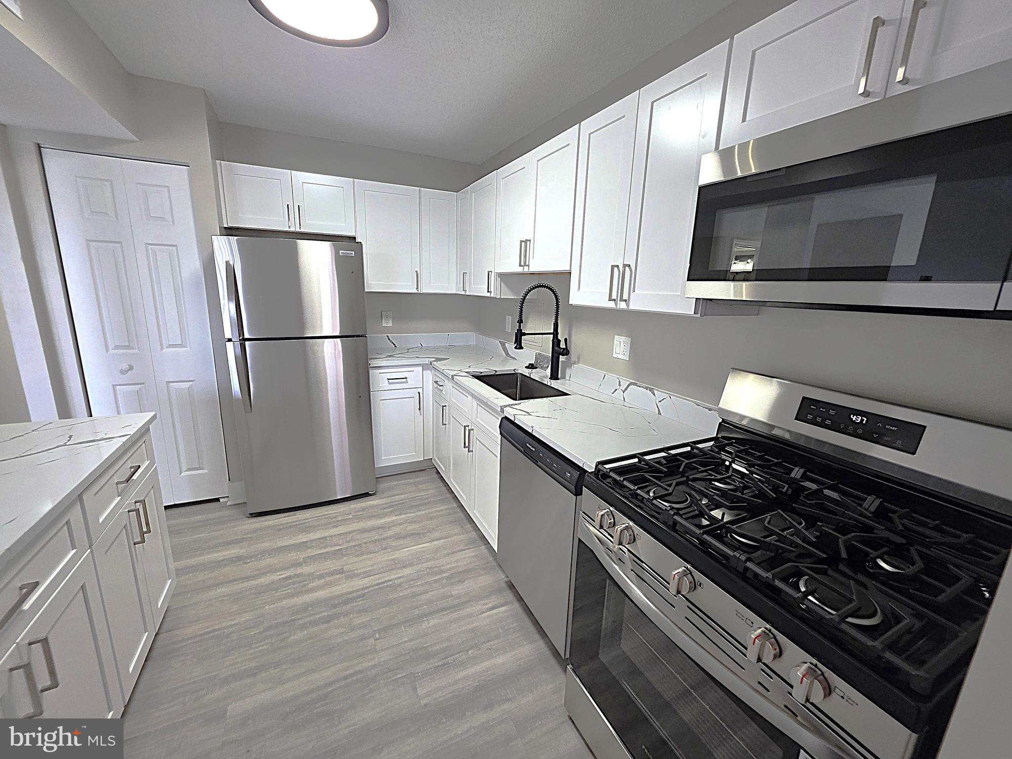 1836 Metzerott Road, Unit 427 Adelphi, MD 20783 - Photo 3 of 29