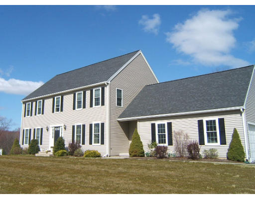 14 Amherst Road Shrewsbury, MA 01545 - Photo 1 of 6