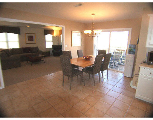 14 Amherst Road Shrewsbury, MA 01545 - Photo 4 of 6