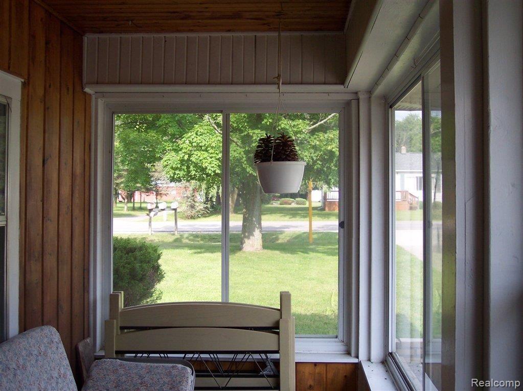 565 North Wilder Road Lapeer, MI 48446 - Photo 6 of 15 100_2378.JPG