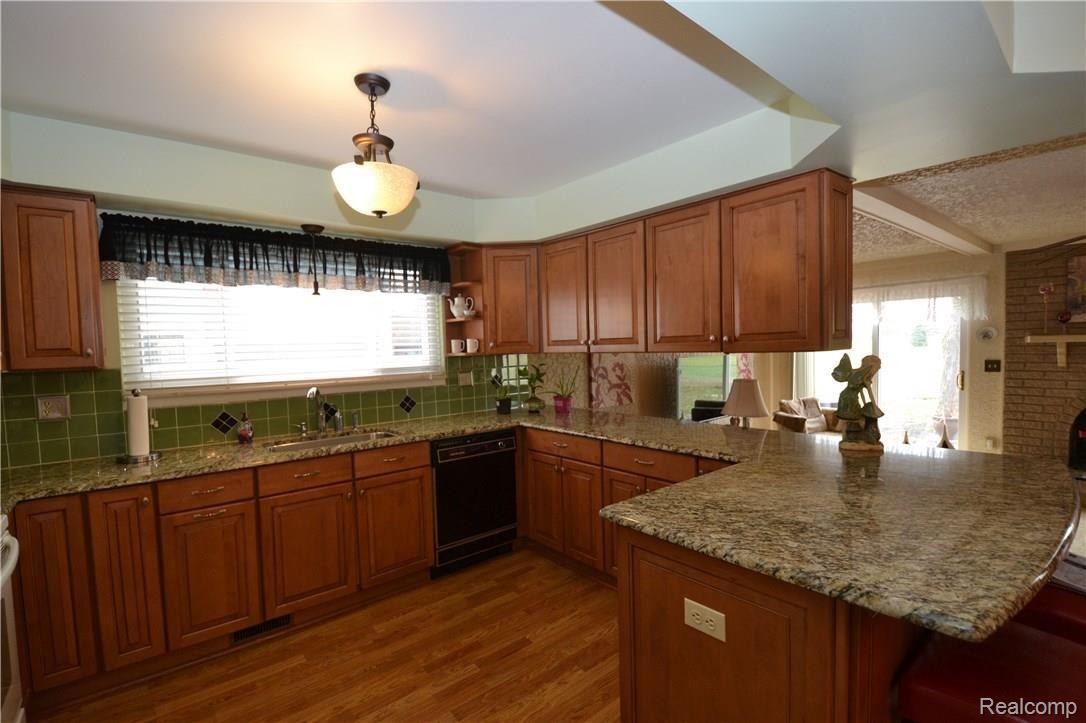 20306 Coachwood Road Riverview, MI 48193 - Photo 20 of 64 DSC_0340 (2).JPG