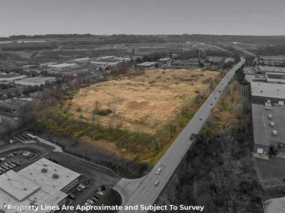 Rockside Rd Valley View Cleveland, OH 44125 - Photo 22 of 39 Drone / aerial view