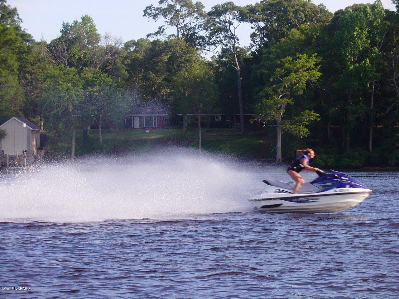 Lot 8 Creek Pointe Road New Bern, NC 28560 - Photo 10 of 13 jetskier