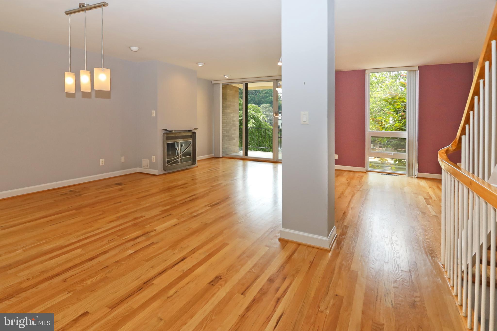 1682 Chimney House Road Reston, VA 20190 - Photo 8 of 56 Spacious, open living and dining rooms