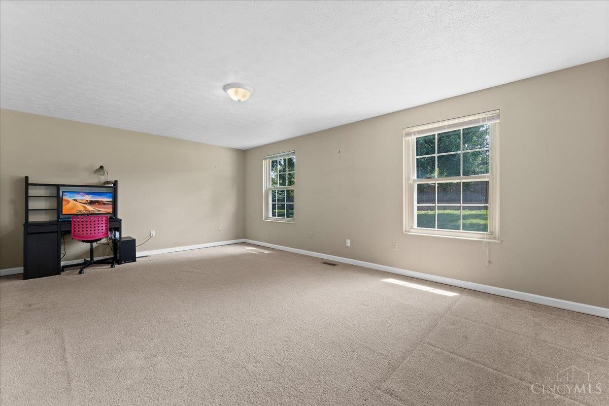 5744 Winton Road Fairfield, OH 45014 - Photo 17 of 37 Gallery Image 17