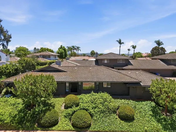 $1,990,000 | 6137 Paseo Delicias, Rancho Santa Fe, CA 92067