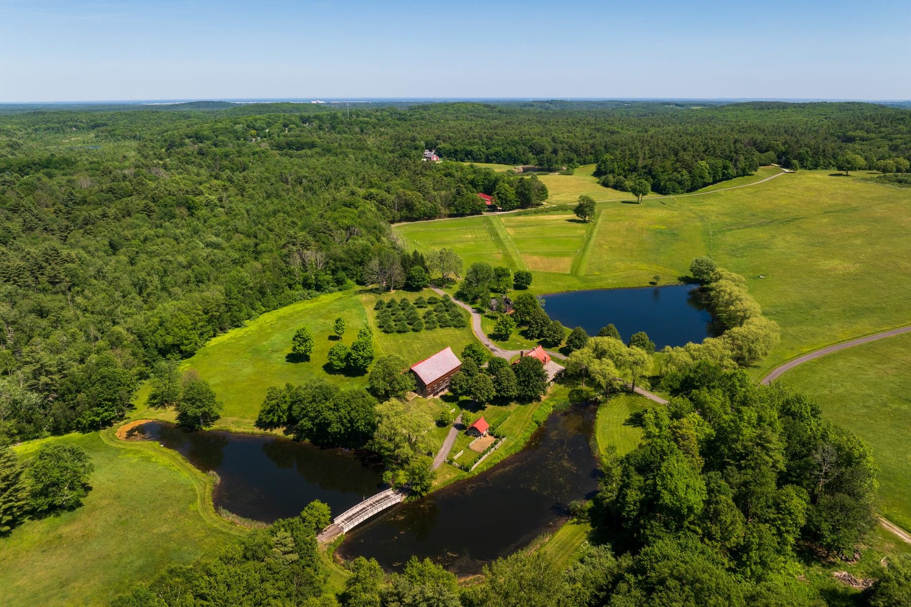 14 Bartlett Road Kensington, NH 03833 - Photo 1 of 60