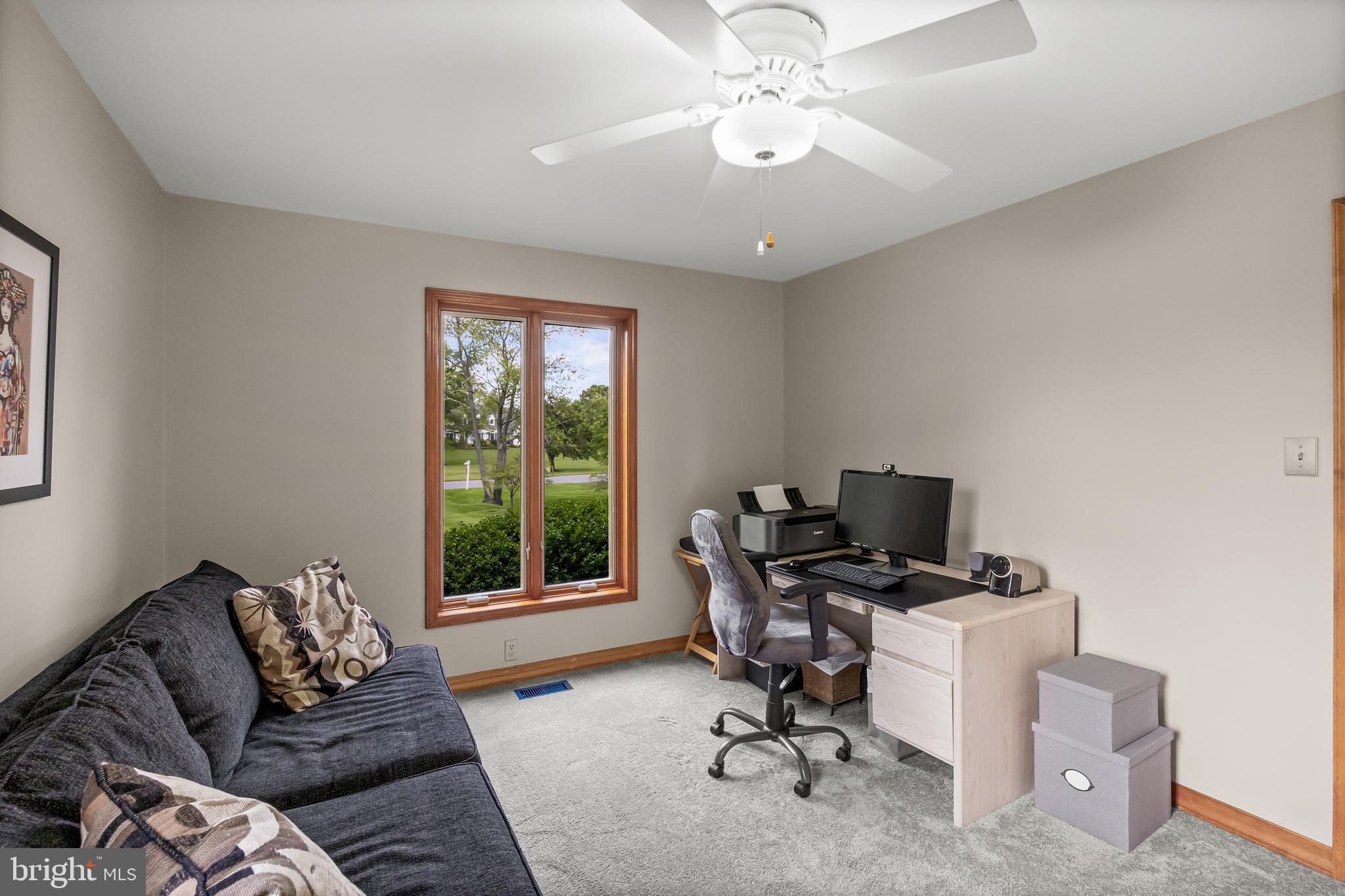10 Marriott Drive Lumberton, NJ 08048 - Photo 24 of 60 a living room with furniture and a window