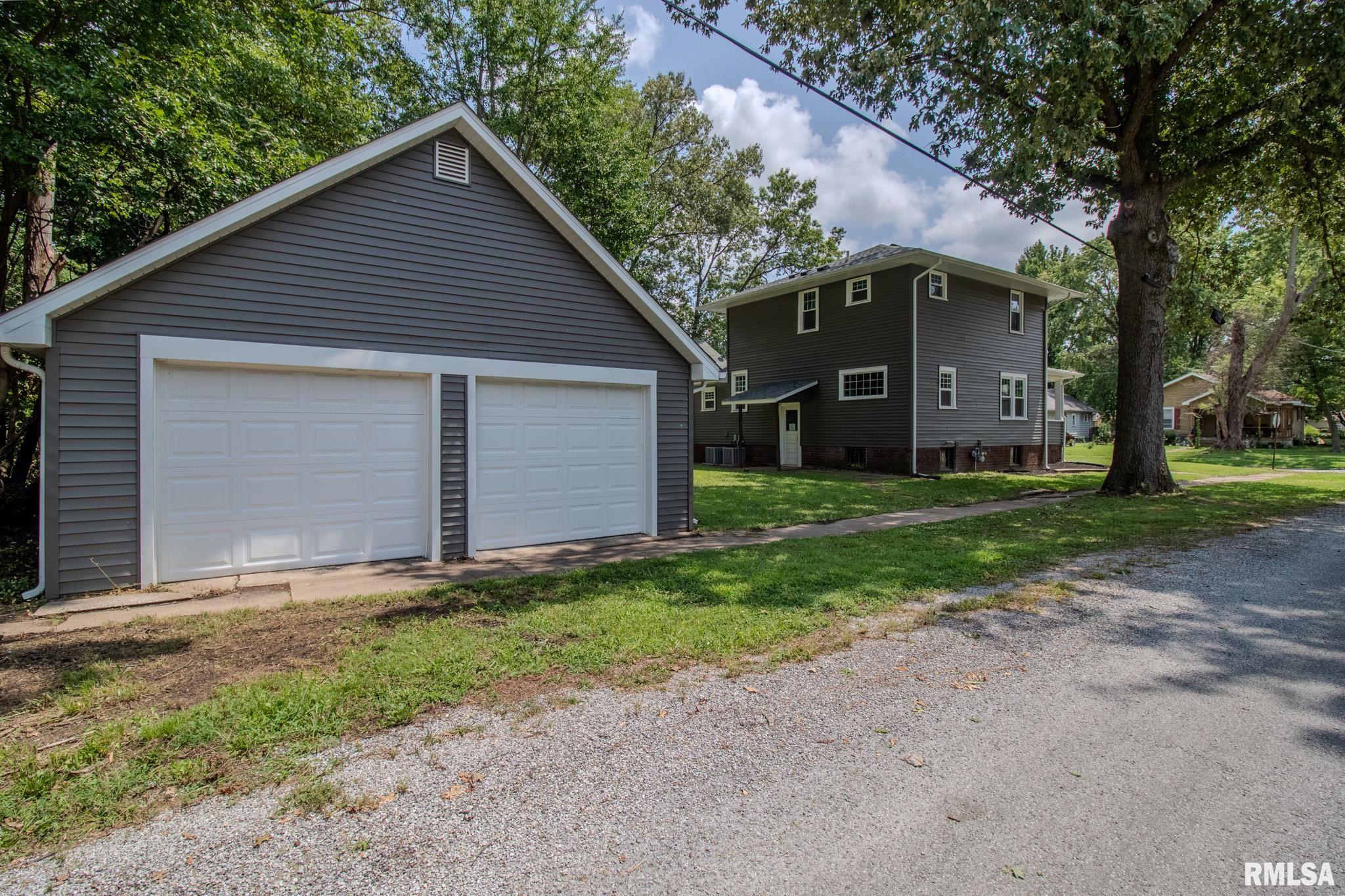411 West Reed Street Benton, IL 62812 - Photo 6 of 46