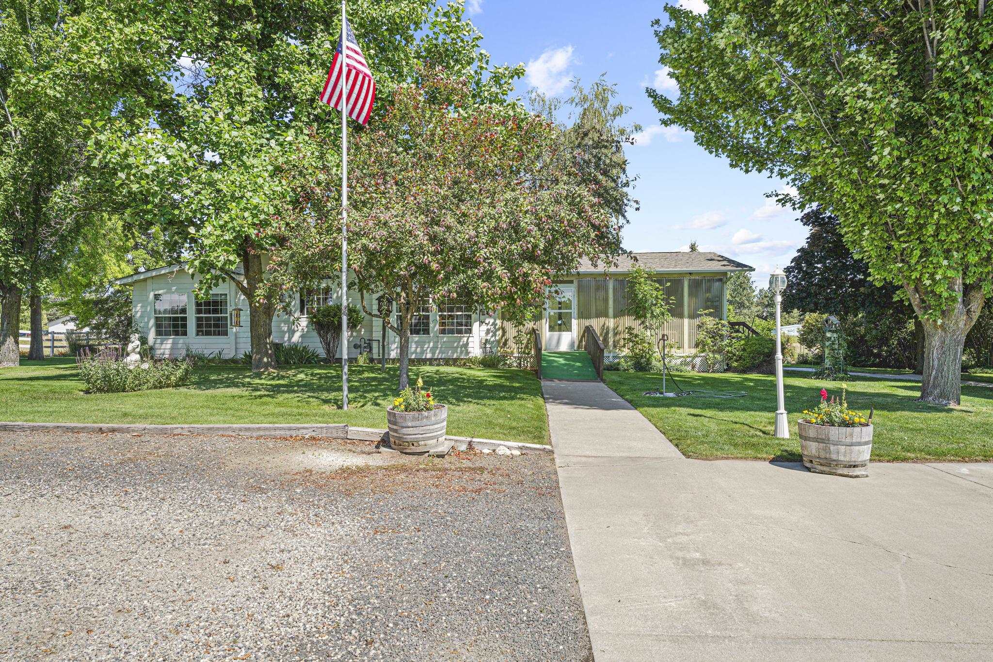 20510 North Austin Road Colbert, WA 99005 - Photo 4 of 50