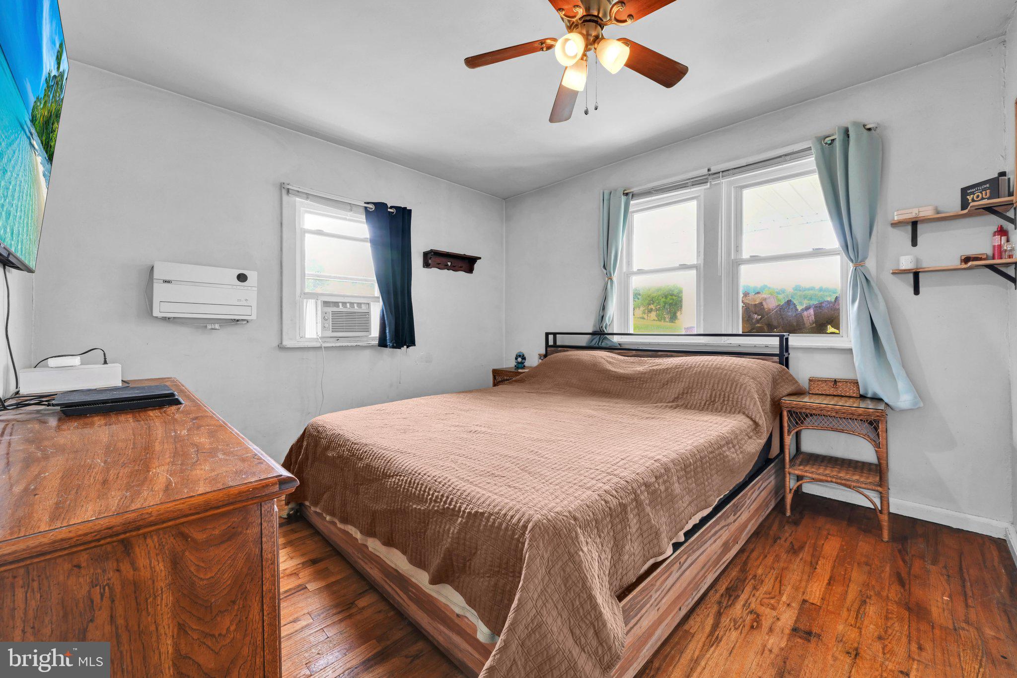 139 Old State Road Reading, PA 19606 - Photo 11 of 23 Primary Bedroom