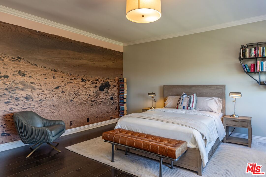 10911 Chalon Road Los Angeles, CA 90077 - Photo 33 of 43