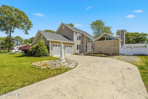 $730,000 | 14 Scheiber Drive, Brick, NJ 08723
