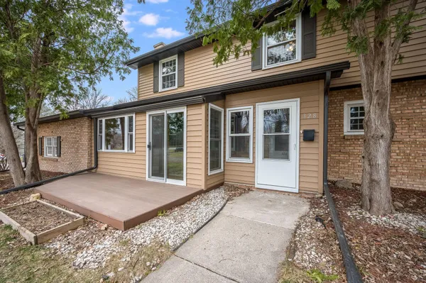 $415,000 | 328 South Redwood Drive, Mankato, MN 56001