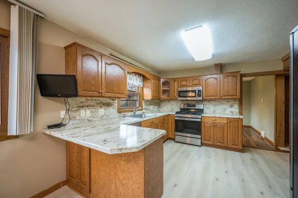 $415,000 | 328 South Redwood Drive, Mankato, MN 56001