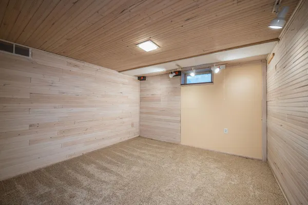 $415,000 | 328 South Redwood Drive, Mankato, MN 56001