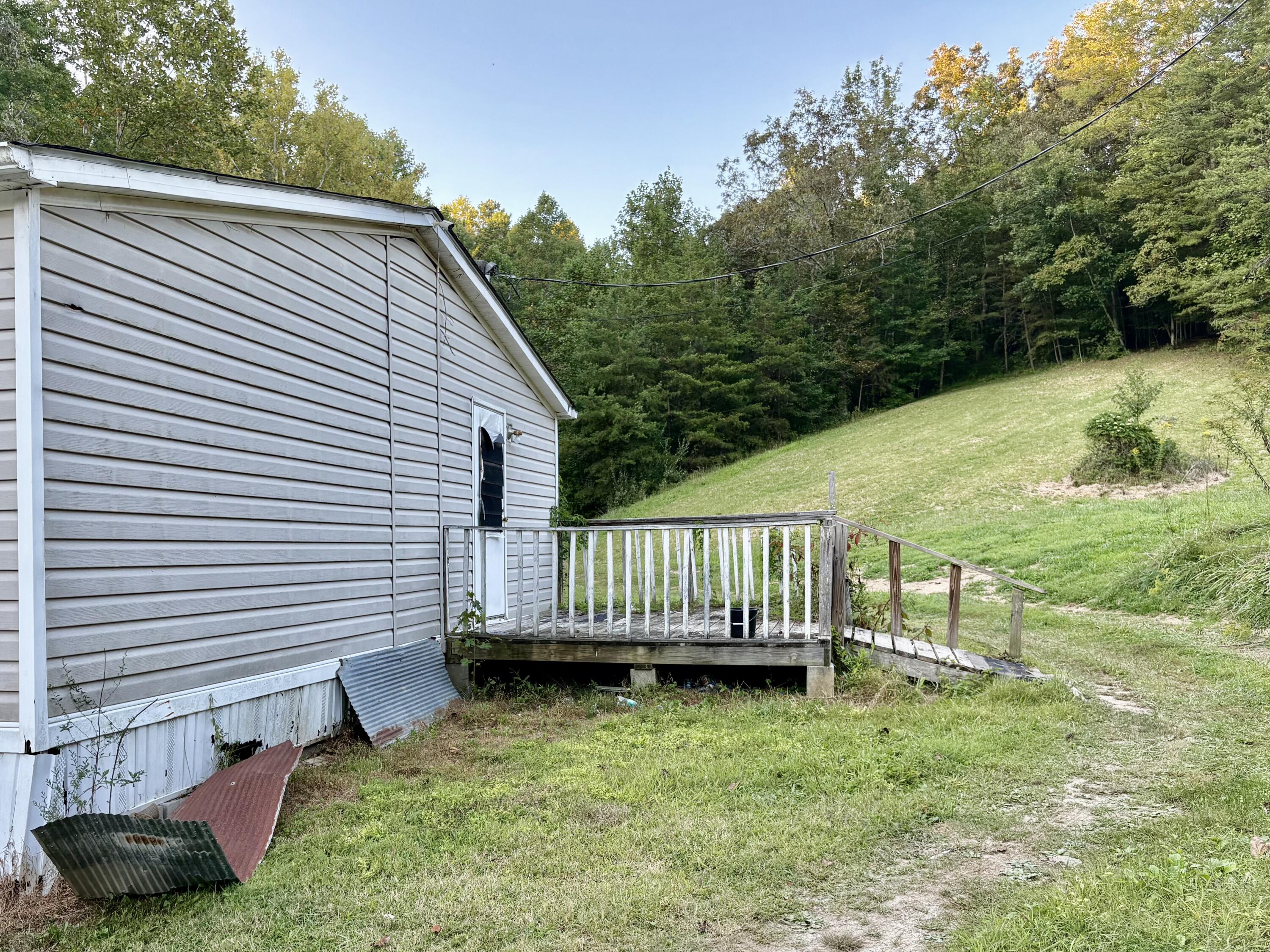 371 Jarvis Branch Road Barbourville, KY 40906 - Photo 6 of 51 IMG_5198