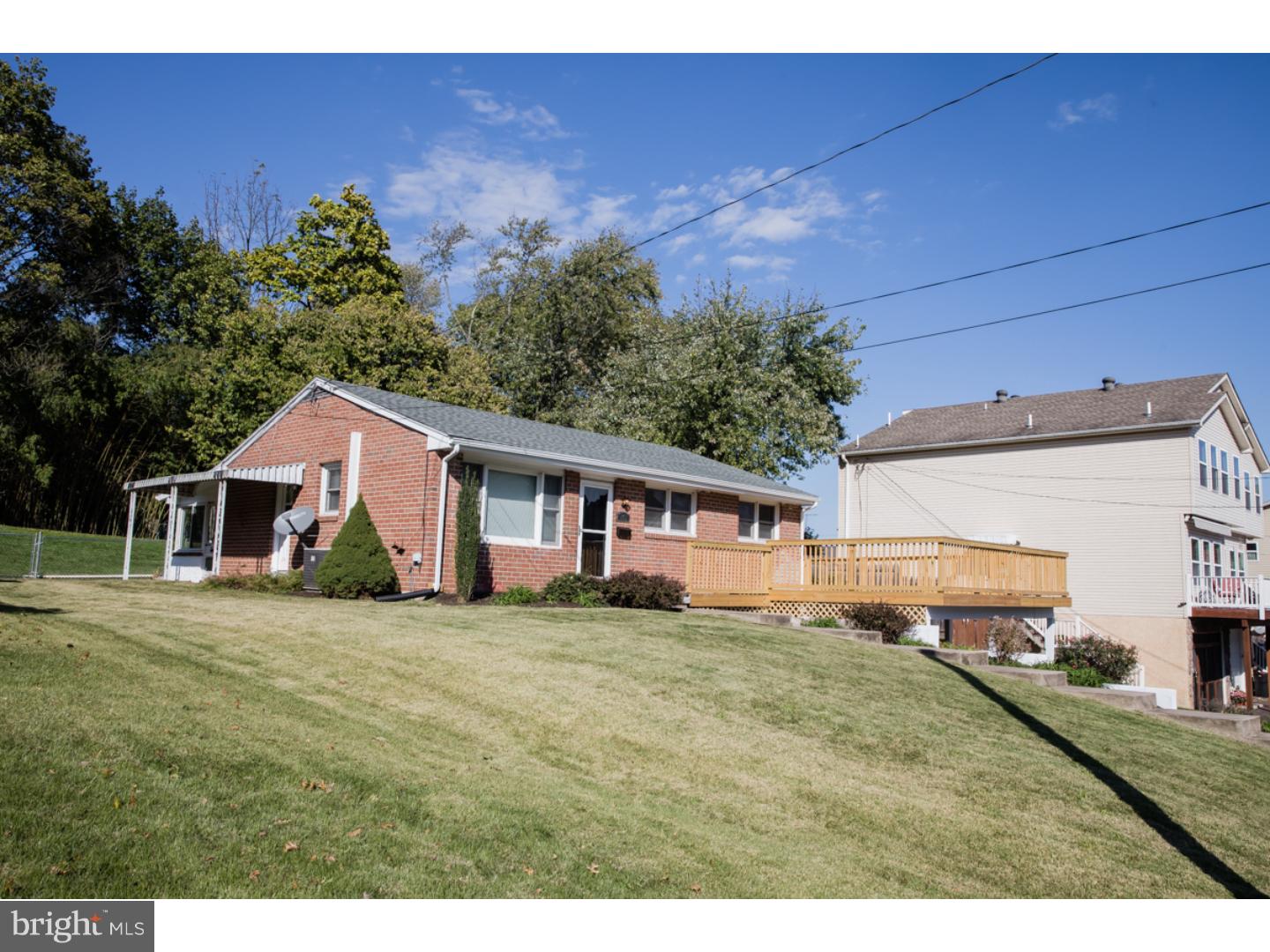 135 Poplar Street Spring City, PA 19475 - Photo 3 of 25 Exterior Side