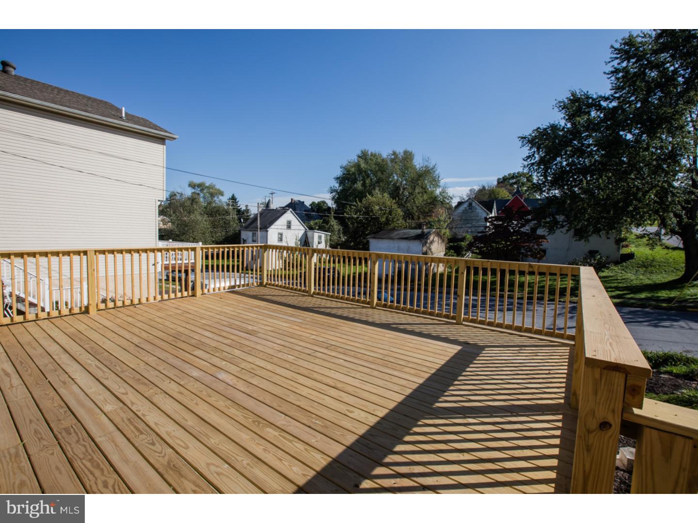 135 Poplar Street Spring City, PA 19475 - Photo 5 of 25 Deck