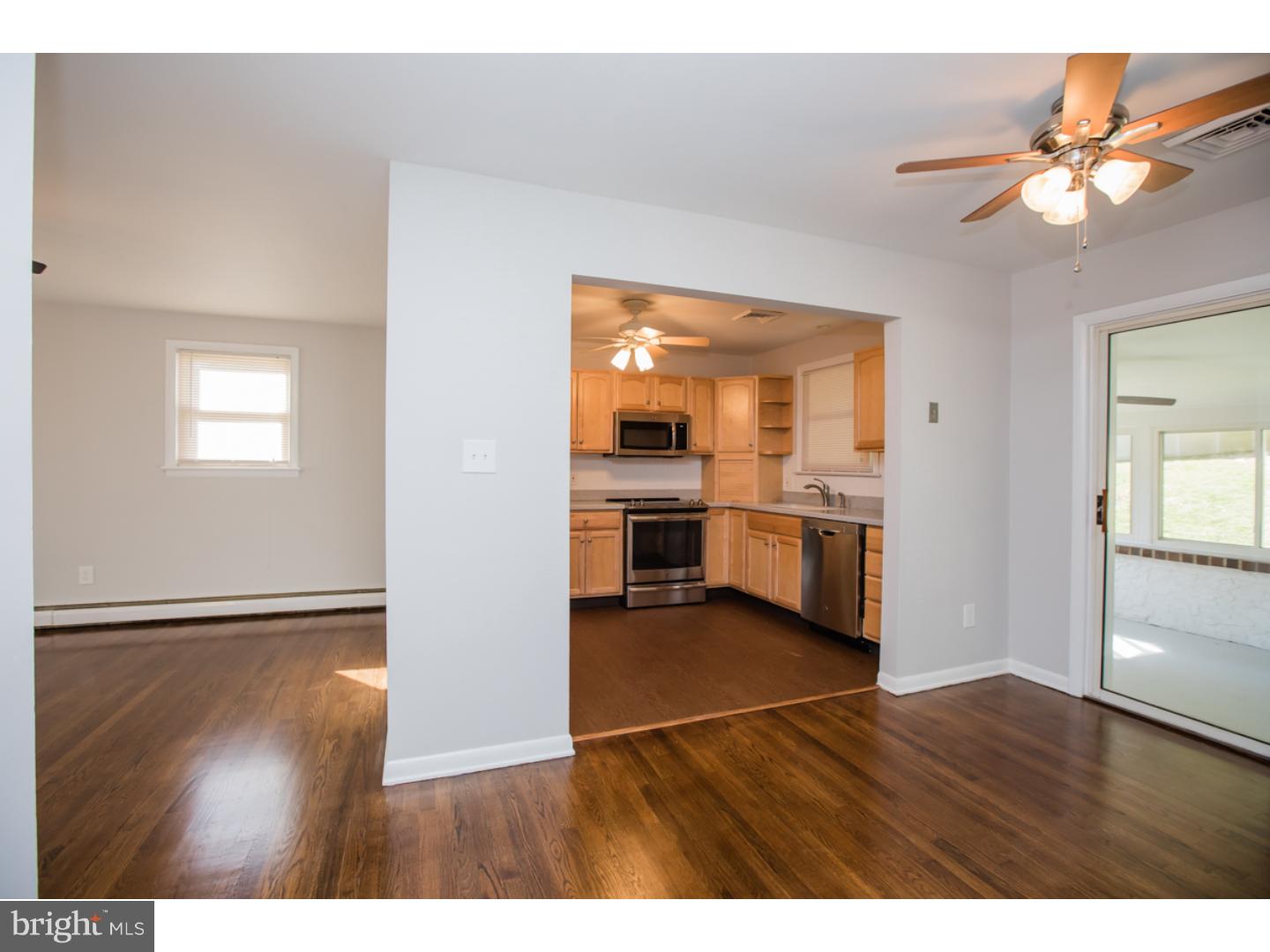 135 Poplar Street Spring City, PA 19475 - Photo 9 of 25 Dining Room