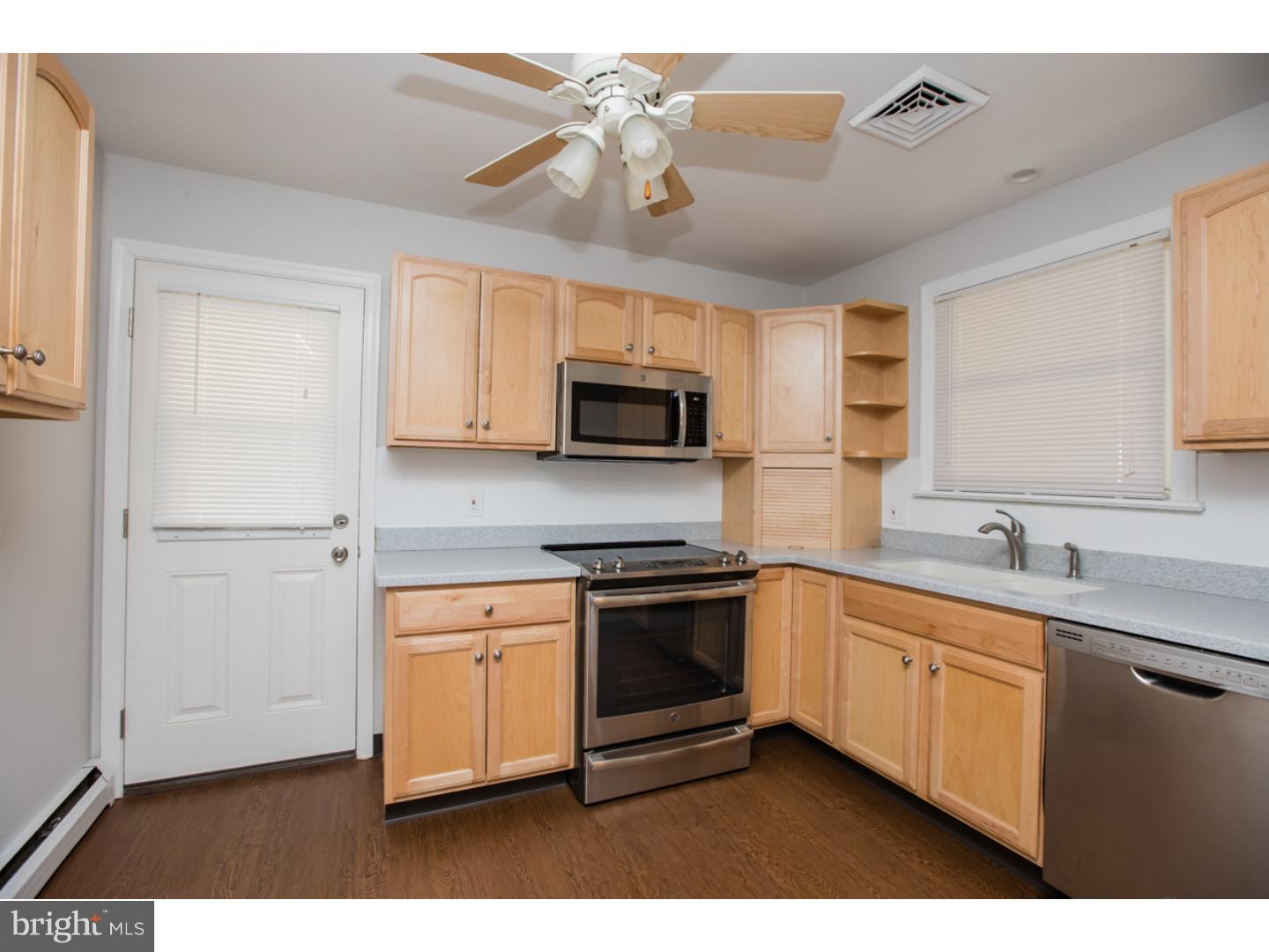 135 Poplar Street Spring City, PA 19475 - Photo 10 of 25 Kitchen