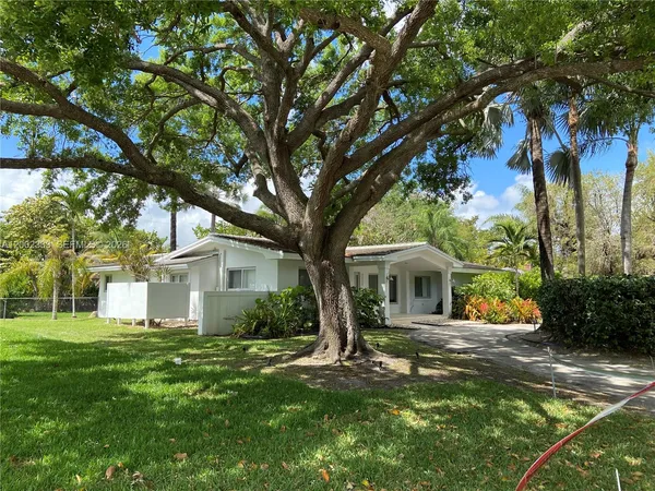 $11,000 | 9840 Southwest 69th Avenue, Pinecrest, FL 33156