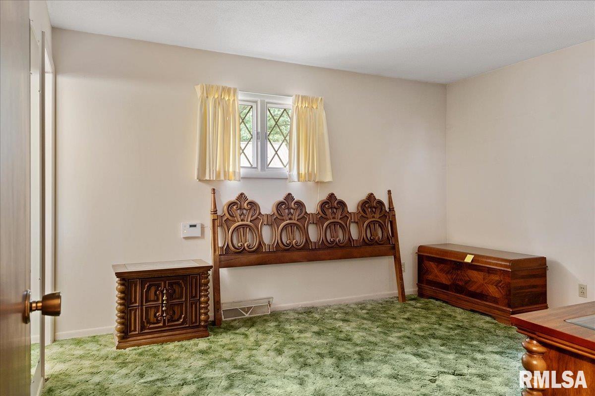 2429 Cahokia Drive Springfield, IL 62702 - Photo 22 of 38