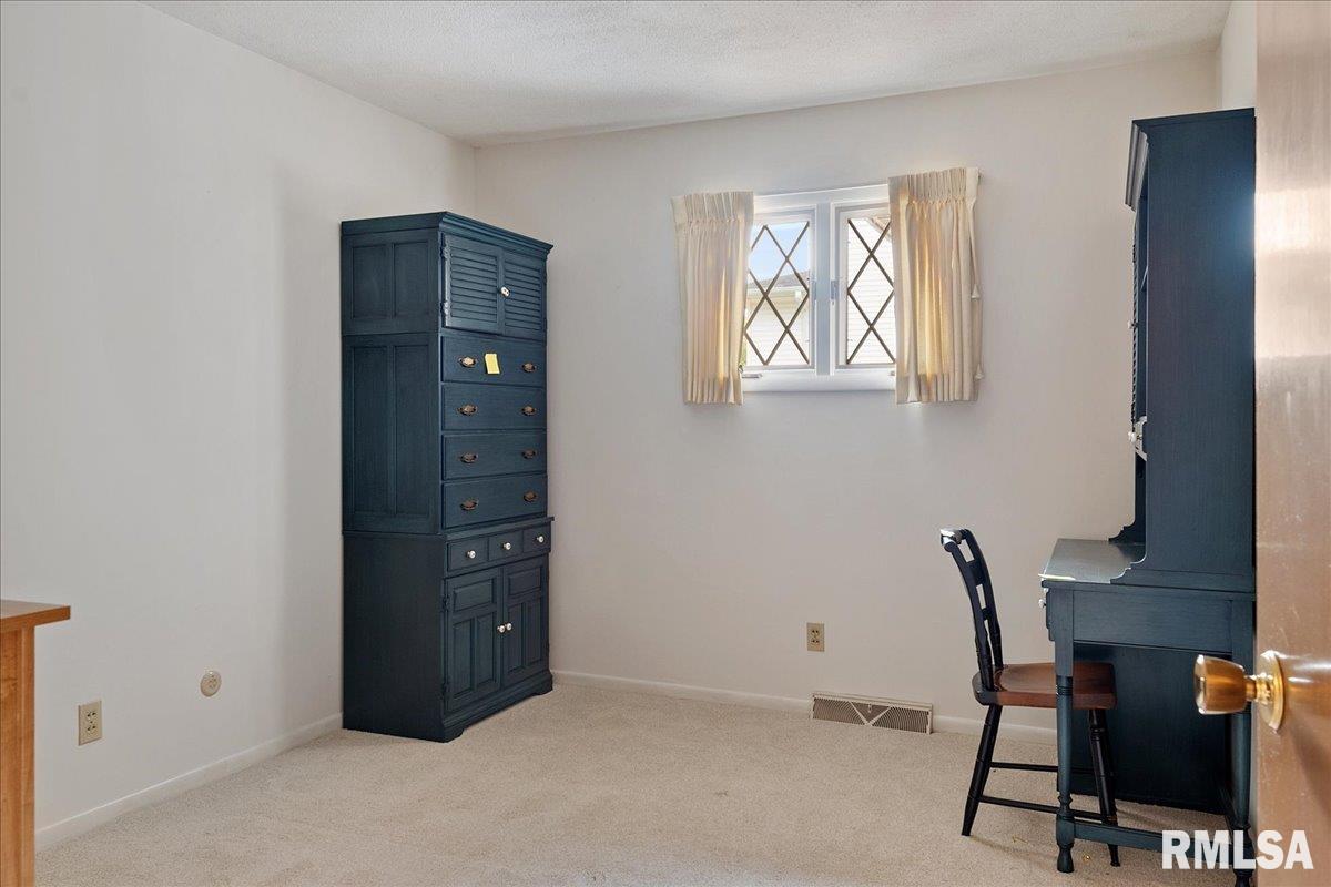 2429 Cahokia Drive Springfield, IL 62702 - Photo 28 of 38