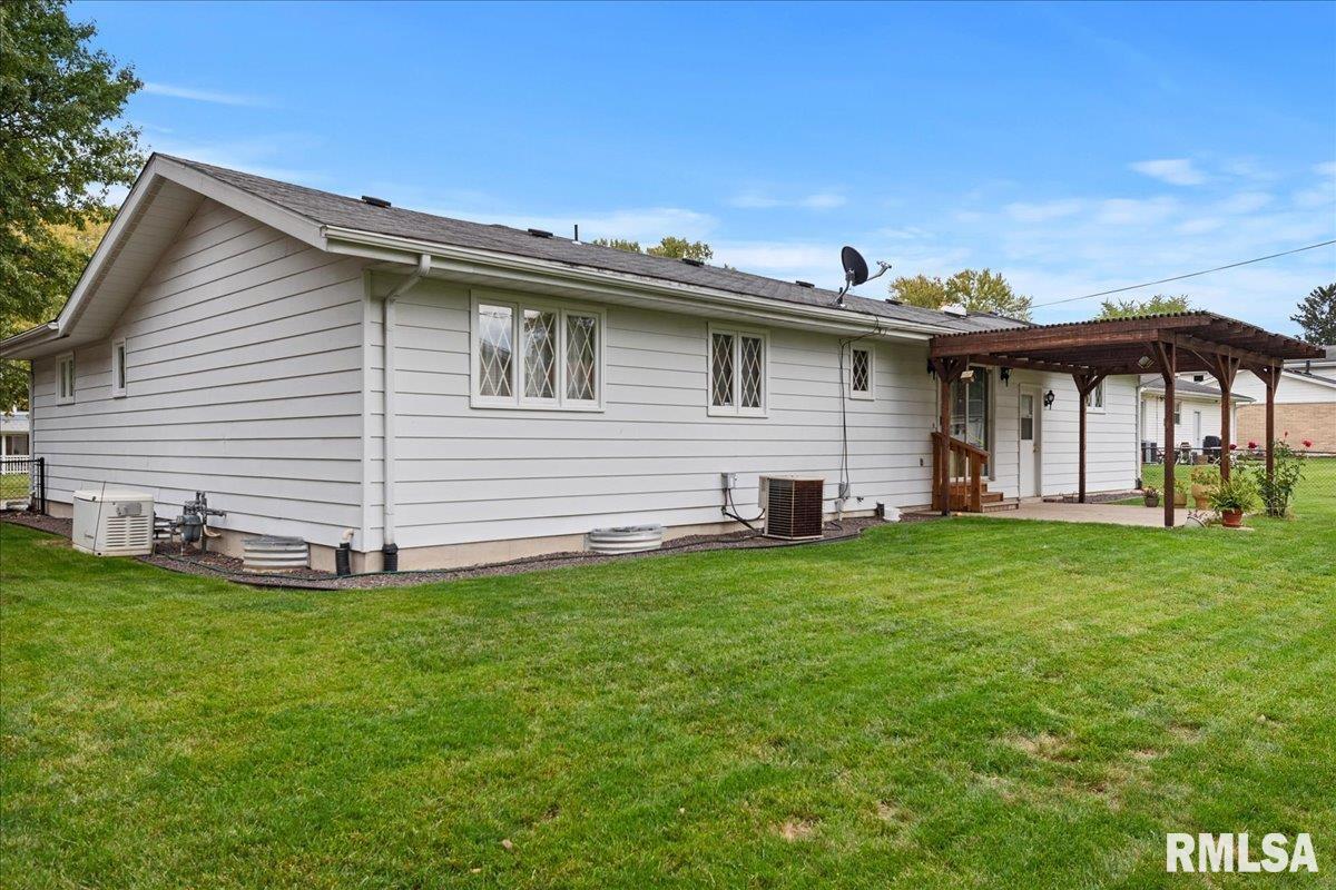 2429 Cahokia Drive Springfield, IL 62702 - Photo 36 of 38