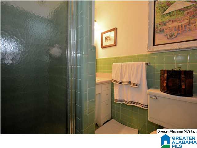 1601 Barry Avenue Birmingham, AL 35209 - Photo 19 of 32