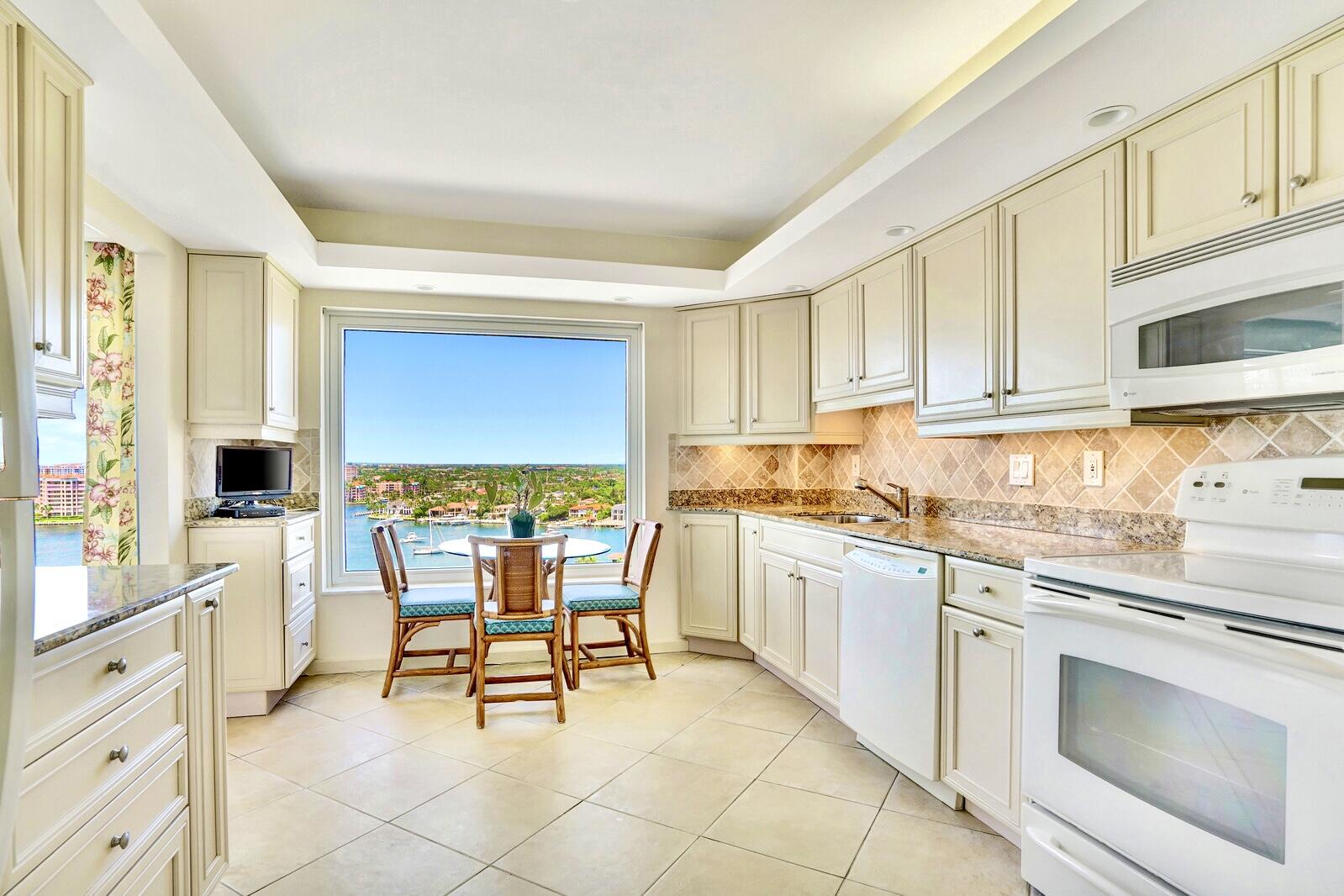 600 South Ocean Boulevard, Unit 1405 Boca Raton, FL 33432 - Photo 21 of 40 Kitchen