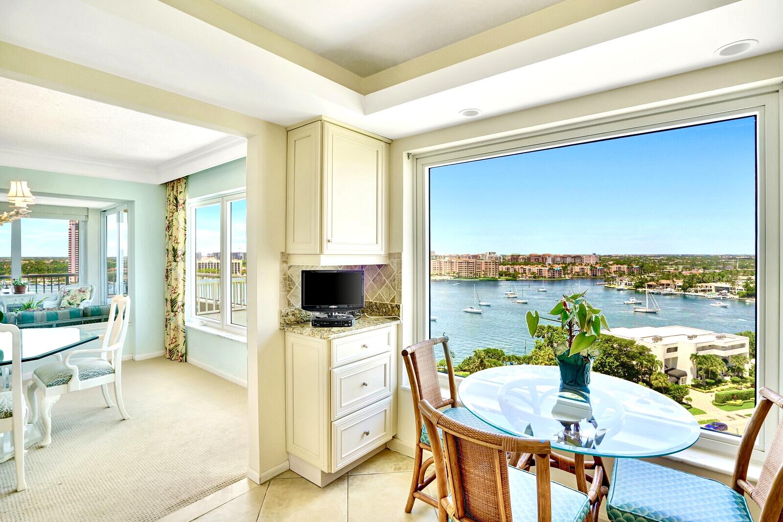 600 South Ocean Boulevard, Unit 1405 Boca Raton, FL 33432 - Photo 24 of 40 KITCHEN