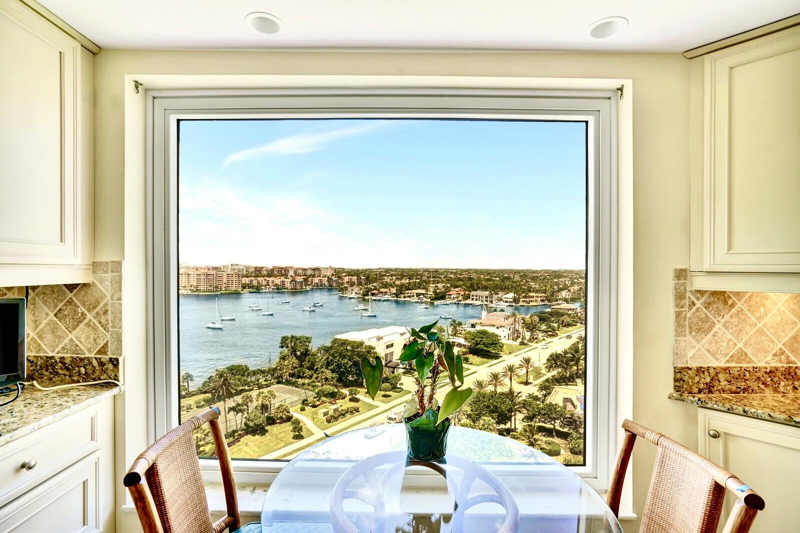 600 South Ocean Boulevard, Unit 1405 Boca Raton, FL 33432 - Photo 25 of 40 EAT-IN KITCHEN