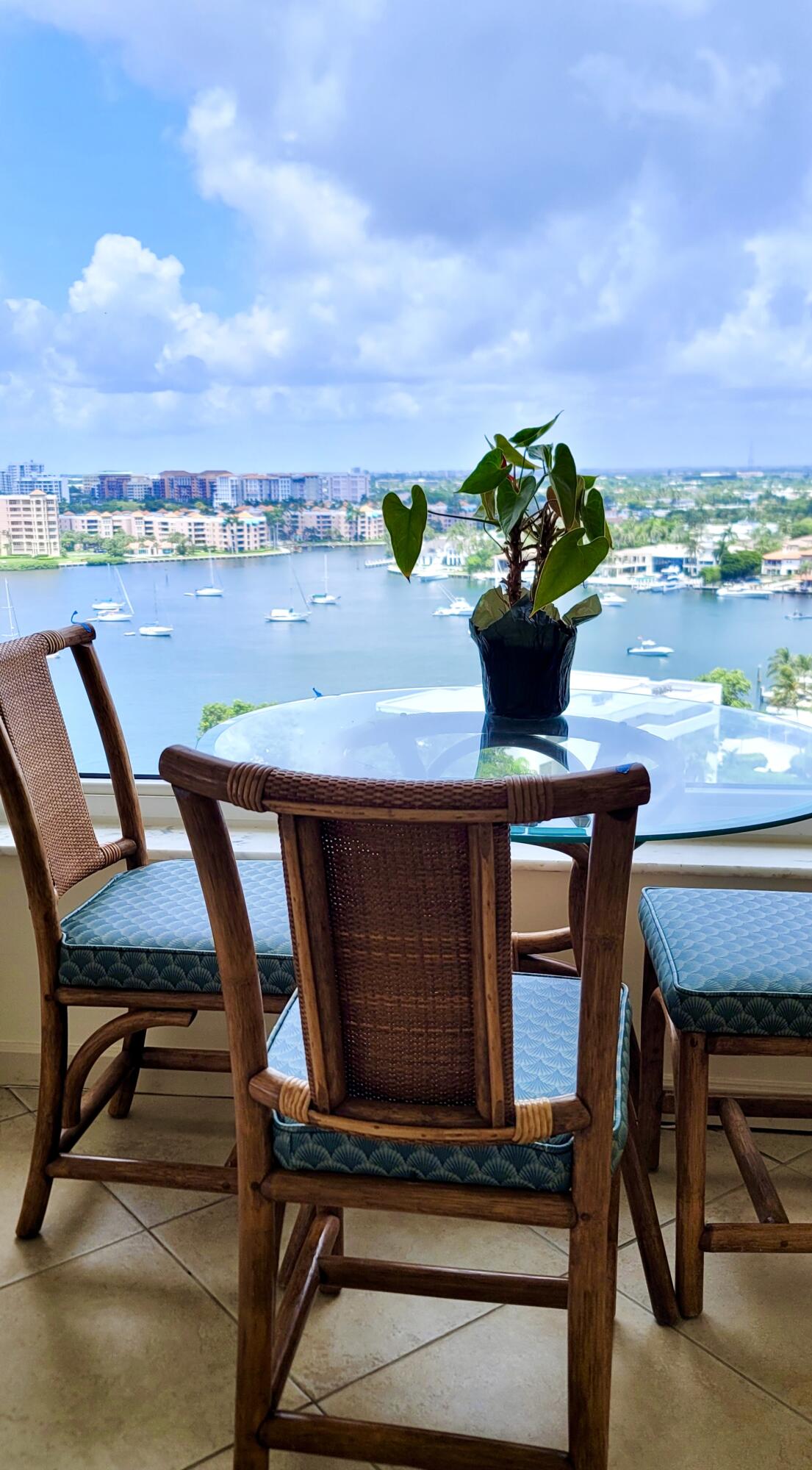 600 South Ocean Boulevard, Unit 1405 Boca Raton, FL 33432 - Photo 26 of 40 EAT-IN KITCHEN