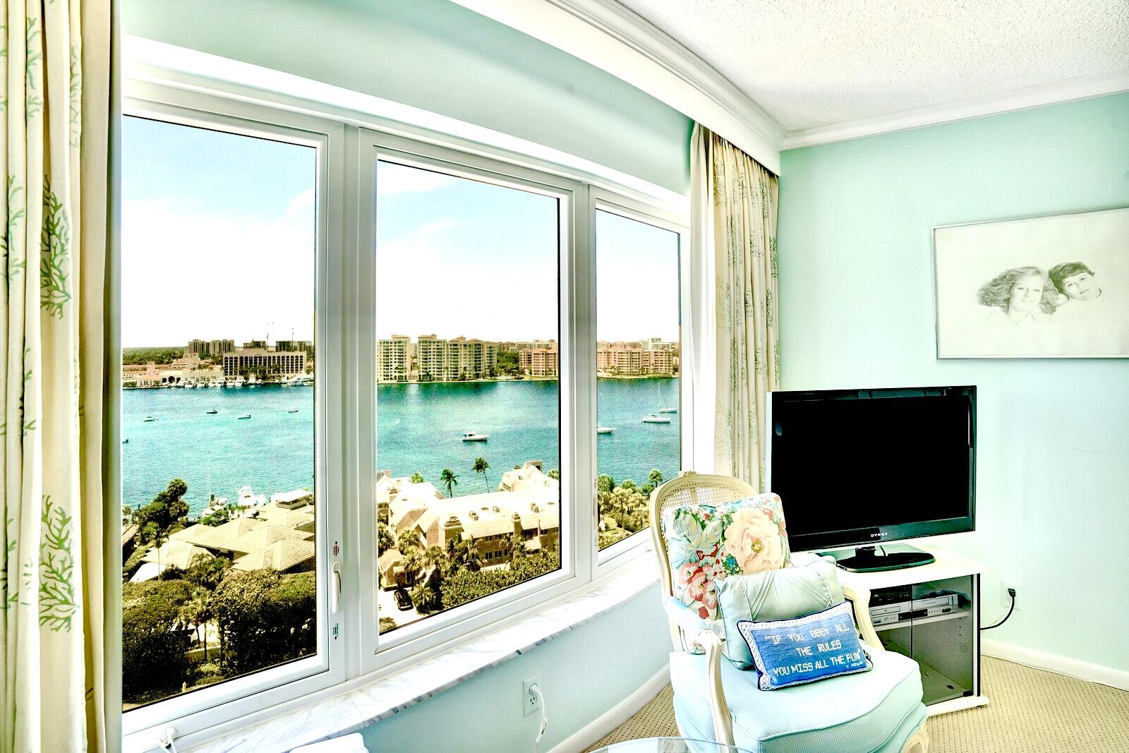 600 South Ocean Boulevard, Unit 1405 Boca Raton, FL 33432 - Photo 32 of 40 LIVING ROOM