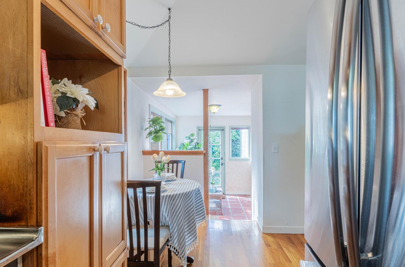 516 8th Street Pacific Grove, CA 93950 - Photo 13 of 34